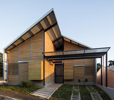 Casa de casas / YUSO