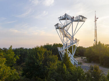 Torre de observación en Devínska Kobyla / Šebo Lichý architects