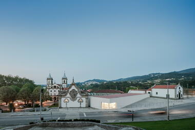 Galería de MIEC + MMAP / Alvaro Siza  + Eduardo Souto de Moura  - 1