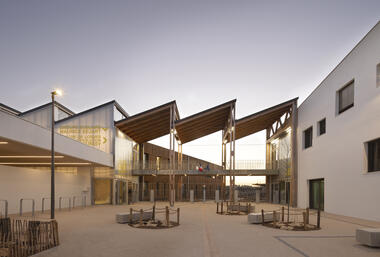 School Maurice Béjart / KOMBO Architectes + R+4 Architectes
