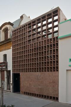 Brick House / Ventura Virzi arquitectos