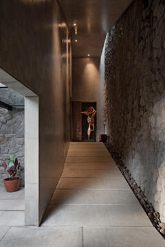 Gallery of The Hill House / Wahana Architects  - 21