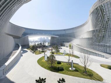 Gallery of Yangzhou Grand Canal Theatre / TJAD  - 2