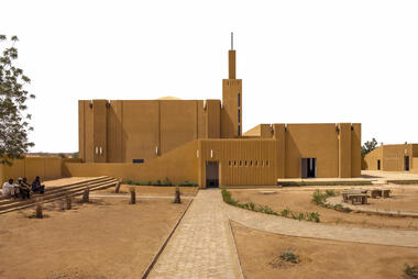A Remarkably Comprehensive New Guide to the Architecture of Sub-Saharan Africa