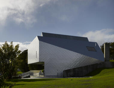 Centro Cultural Regional / MacGabhann Architects