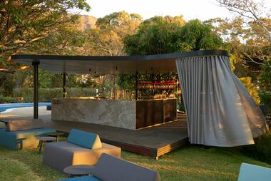 Pool Bar / LUCAS LAGE ARQUITETURA