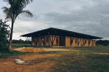 La casa de huéspedes / Petra Veljkovic + Flavius Tinco