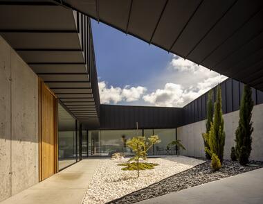 Casa Marinha-Grande / Contaminar Arquitectos
