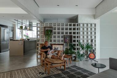 Private Concrete Apartment / Paulo Melo e Paulo Andrade