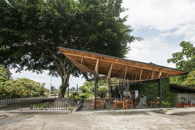 Ficus Alto Art Space / Natura Futura Arquitectura