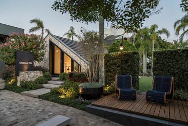 Galeria 733 Headquarters / Galeria 733