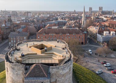 英国八百年遗迹修复，克利福德塔 / Hugh Broughton Architects