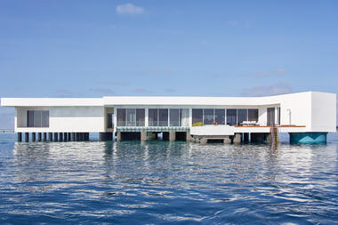 海平面下五米，马尔代夫珊瑚海底住宅 / Yuji Yamazaki Architecture