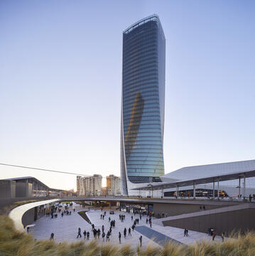 Gallery of Milan City Guide: 20 Projects to See in Italy's Fashion Capital  - 26