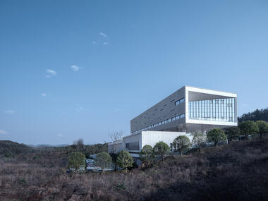 画廊 版权云工作基地 / 上海华都建筑规划设计  - 9