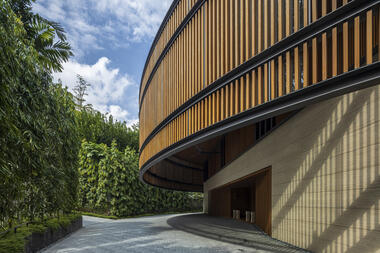 Gallery of Water Garden House / Wallflower Architecture + Design  - 12