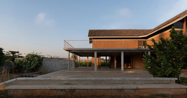 Galería de Casa de Tierra y Piedra / STUDIO MOTLEY  - 8