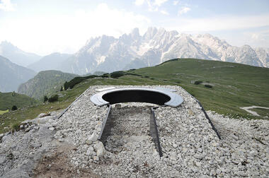 Galería de Mirador Monte Specie 2305m s.n.m. / MESSNER Architects  - 3
