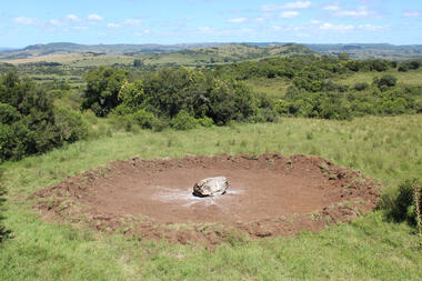 “Yo lo ví caer”: uma obra sobre o impacto de dois meteoritos no Uruguai