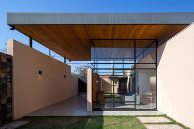 Casa de Vidro / Ser Arquitetos