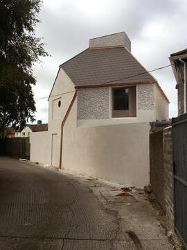 A House in a Garden / David Leech Architects