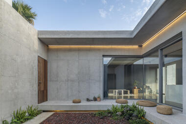 Nasillonner House / Moreless Architects