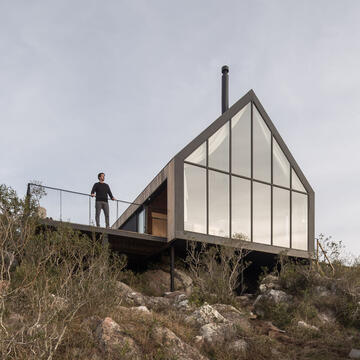 Refugio ventolera / TATÚ Arquitectura