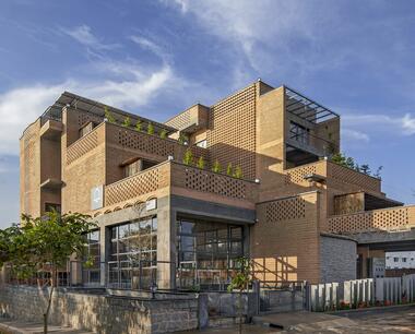 Sunyata Eco Hotel / Design Kacheri