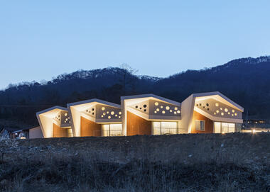 韩国交错折叠的Doban酒店  / HG-Architecture + UIA architectural firm