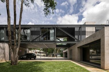 Habka House / Estúdio MRGB