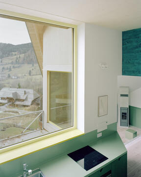 Gallery of House on a Hill / Amunt  - 12
