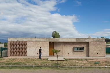 Casa CRM / Primer Piso Arquitectos
