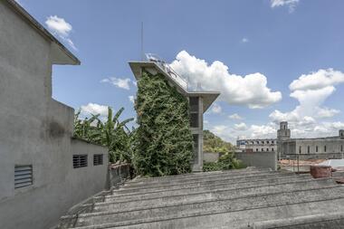 Casa torre / Albor Arquitectos