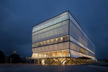 Galería de Teatro Regional del Bío Bío nominado para el Beazley Designs of The Year 2018 del Museo del Diseño de Londres  - 1