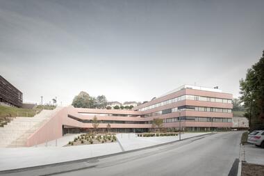 IST Austria Chemistry Lab / Franz&Sue