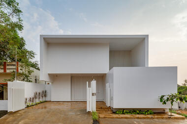 The Civil Engineer House / LID architects