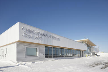 画廊 Chibougamau-Chapais 航站楼 / EVOQ + ARTCAD architects  - 7