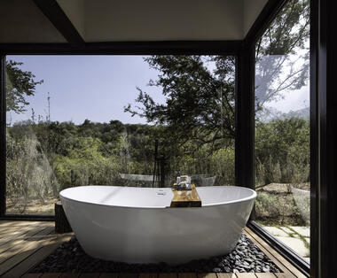 Galería de Diseño de interiores: casas en México que incluyen bañeras o tinas de baño  - 5