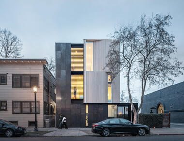 Flex 之家 / Johnsen Schmaling Architects