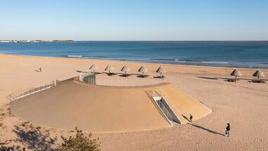 Echo of the Sea / Tongyi Architects