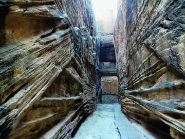 Gallery of The Astonishing (Vanishing) Stepwells of India  - 12