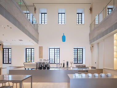 蓝瓶咖啡上海裕通店 / Schemata Architects