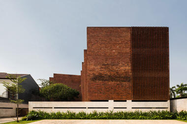 Kos Haji Baun Public Residence / FFFAAARRR