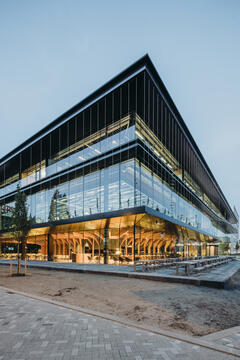 Gallery of Echo Energy-Generating Interfaculty Teaching Building  / UNStudio  - 3