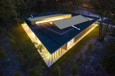 Gallery of Cultural Center of Pian Medoc / BPM Architectes  - 10