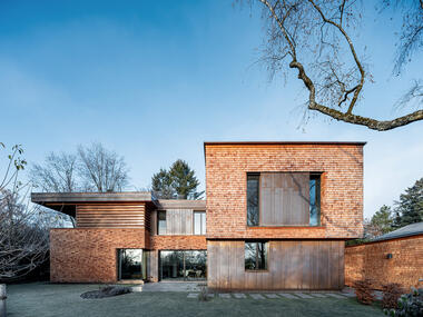 L011 Shingle Residence / Stephan Maria Lang Architects