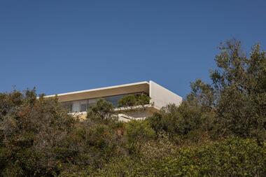 House in Palmares / Frederico Valsassina Arquitectos