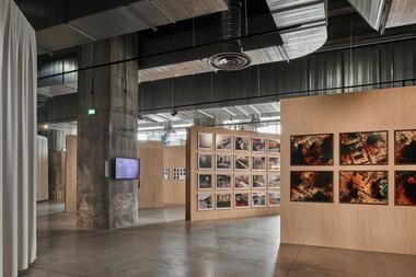 Gallery of Regards du Grand Paris Exhibition  / Roll  - 2