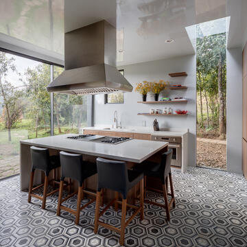 Galería de Diseño de interiores: 34 cocinas en México que exploran las distintas distribuciones espaciales  - 3
