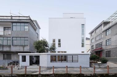千岛湖方宅 / 田之间建筑&植田建筑